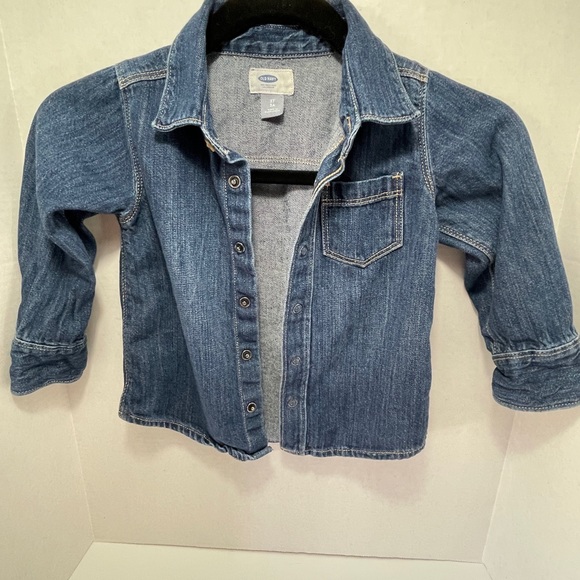 Old Navy 3T girl jean snap down shirt. - Picture 3 of 8